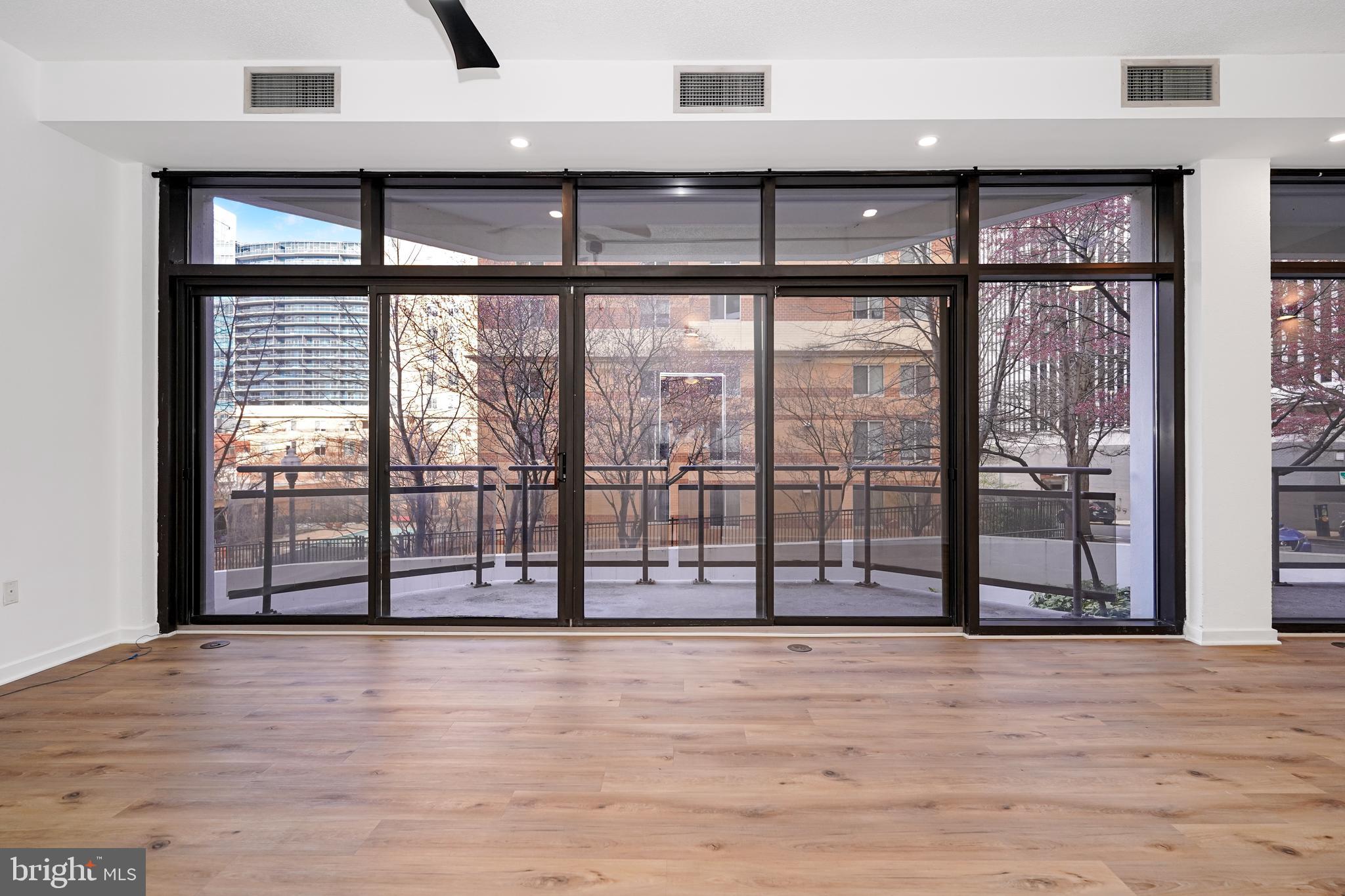 ARLINGTON - Residential