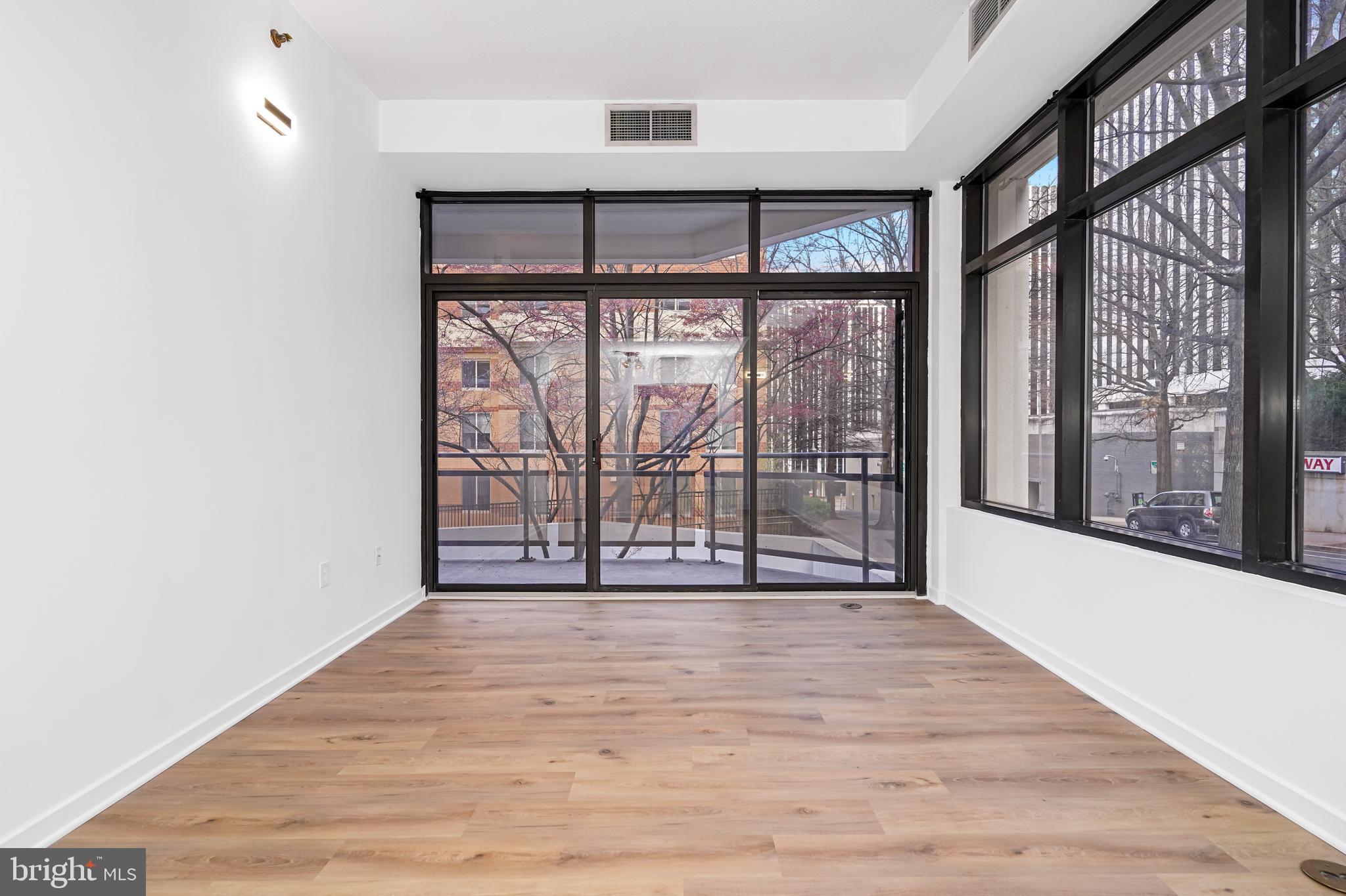 ARLINGTON - Residential