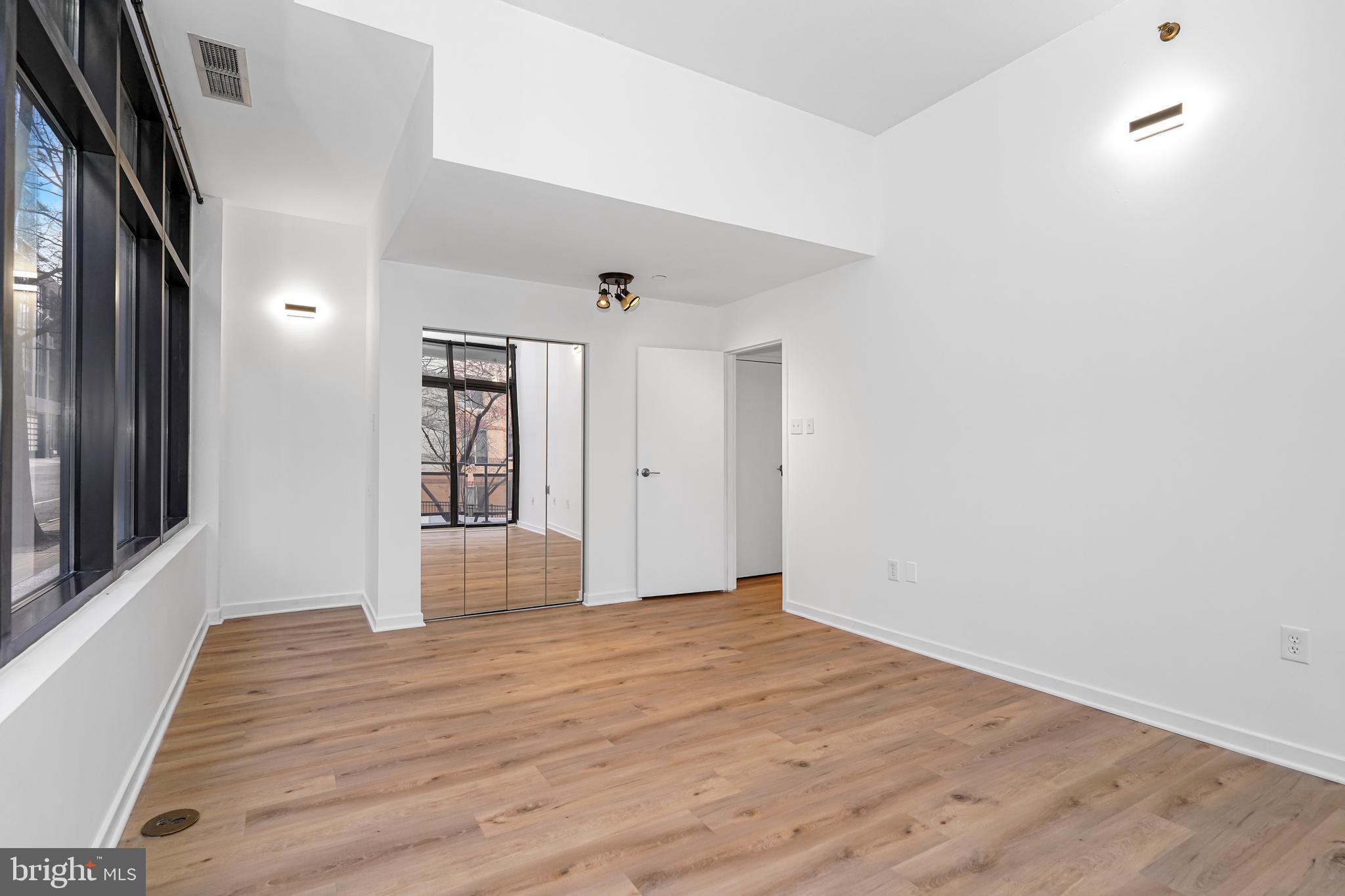 ARLINGTON - Residential