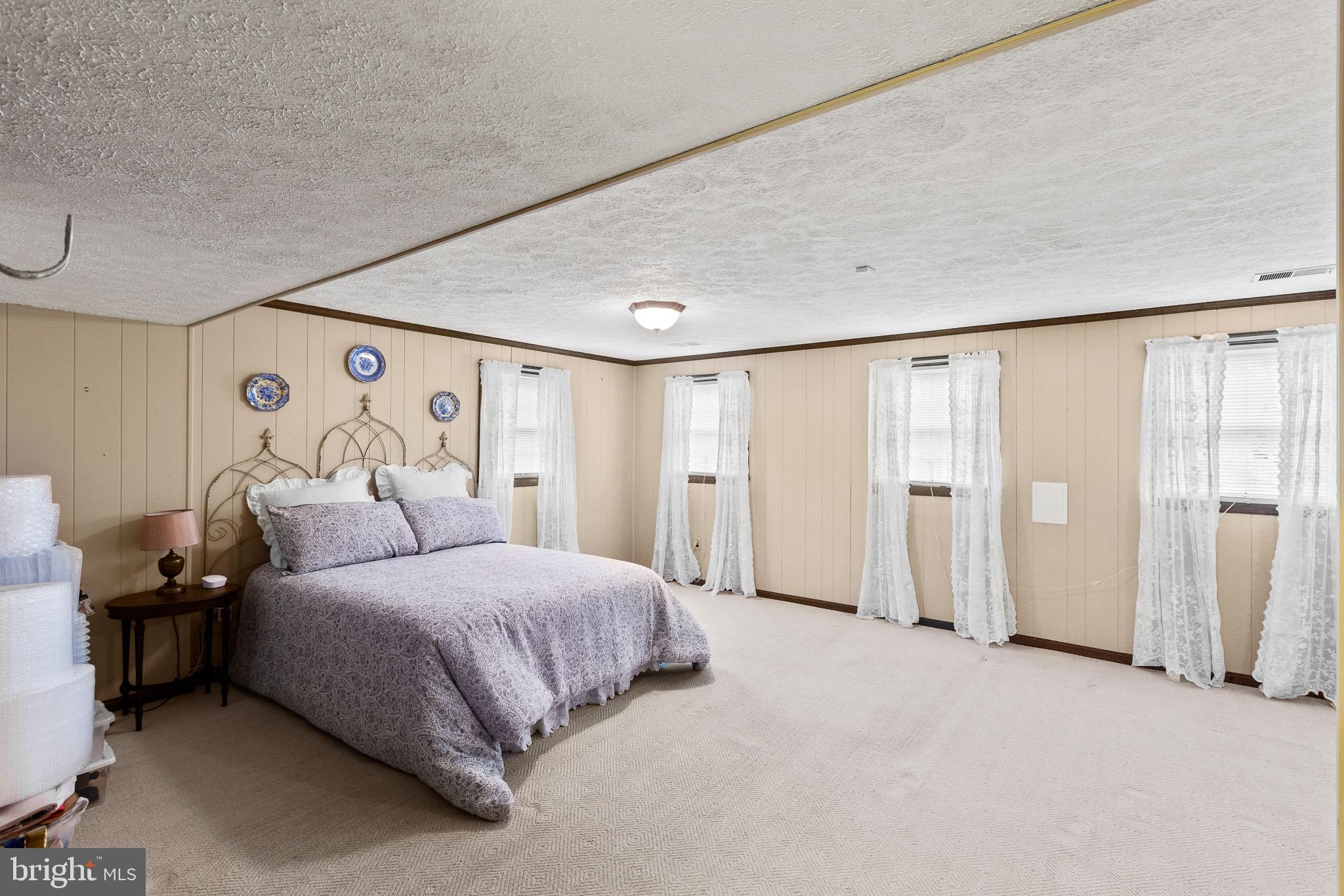 RUSTIC HILLS - Residential