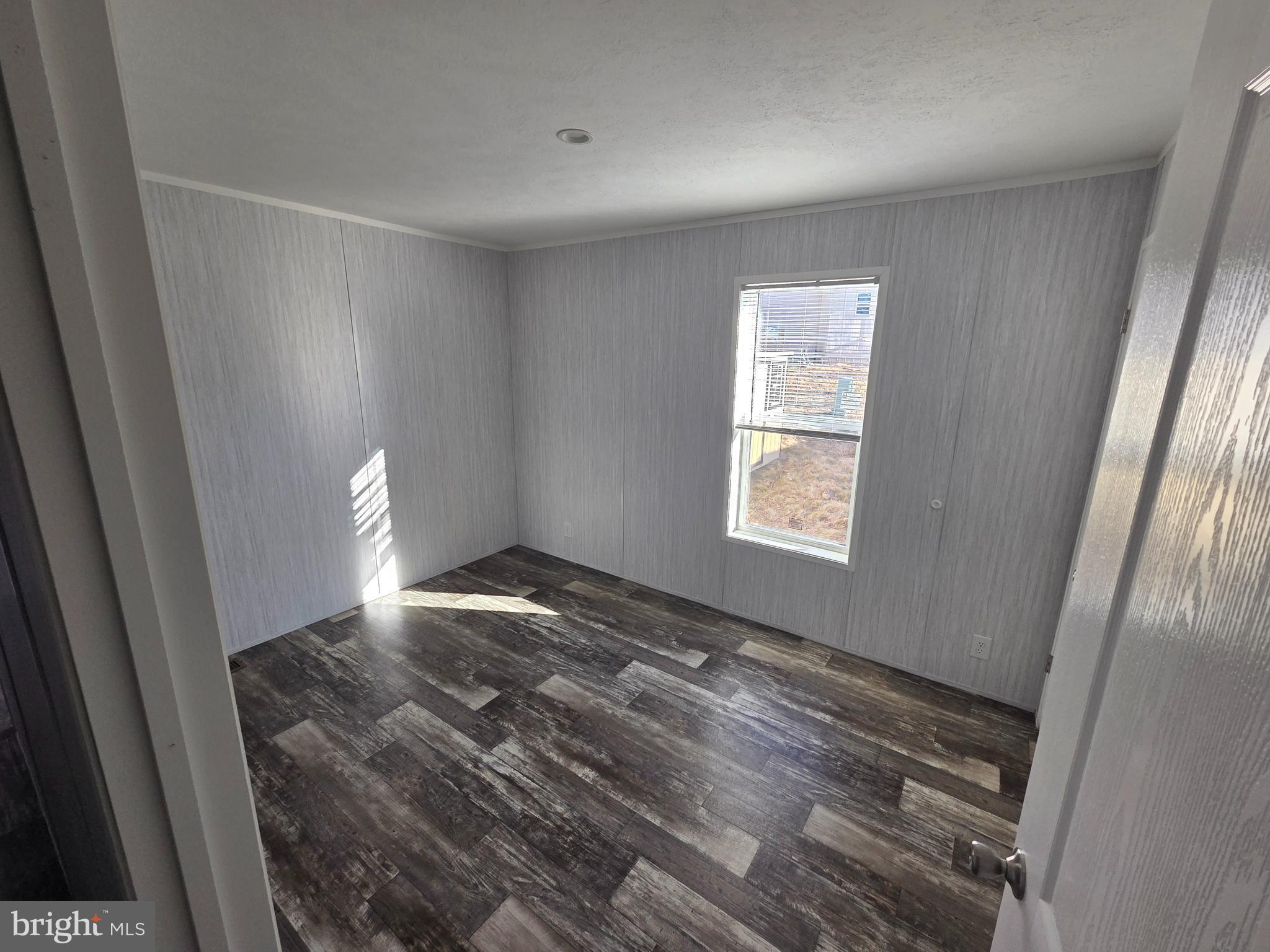 MELODYLAKESCNTRYCLUB - Residential