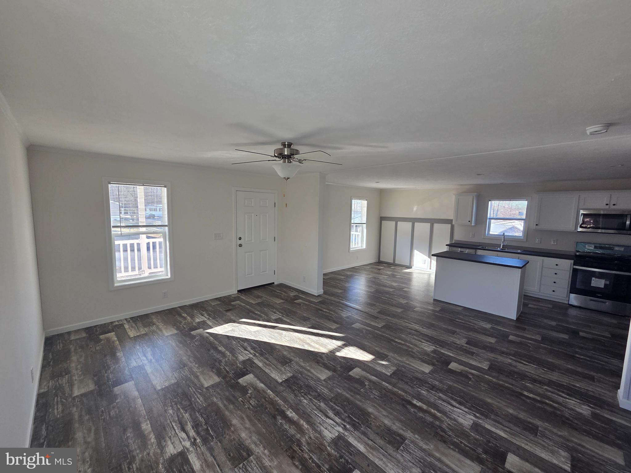 MELODYLAKESCNTRYCLUB - Residential