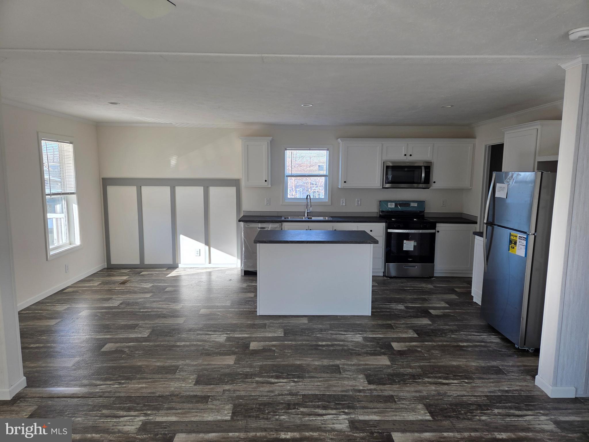 MELODYLAKESCNTRYCLUB - Residential