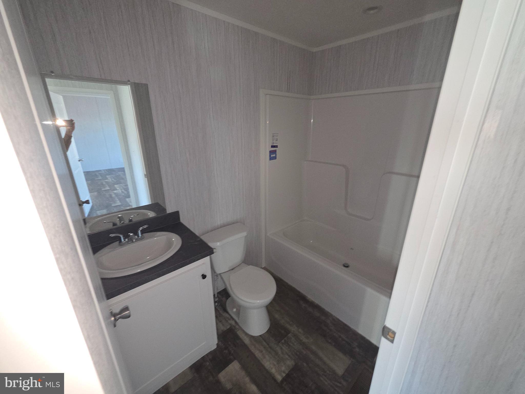 MELODYLAKESCNTRYCLUB - Residential