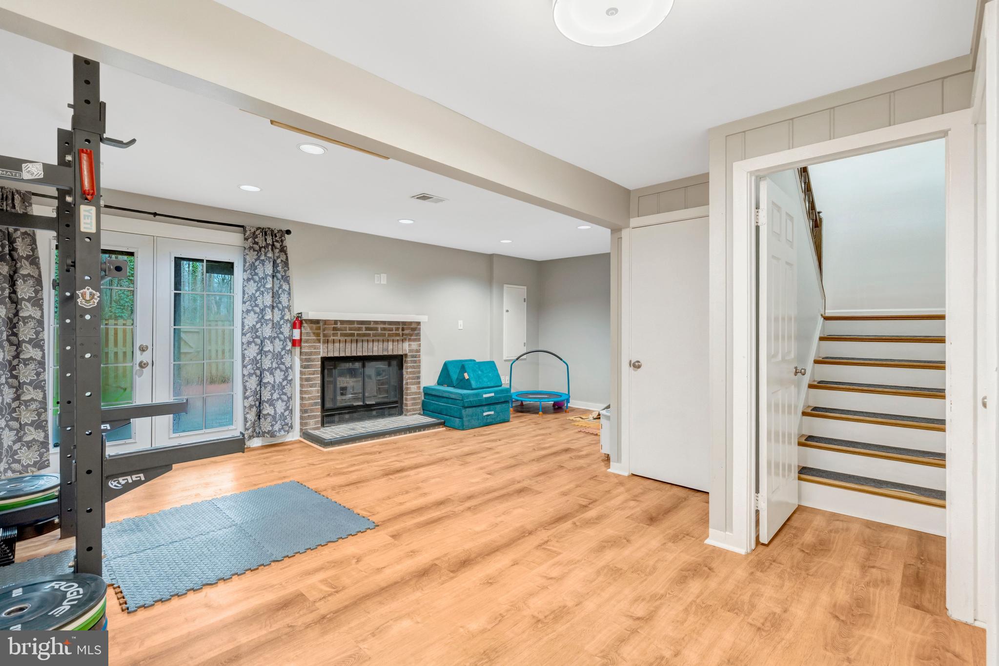 BURKE CENTRE - Residential