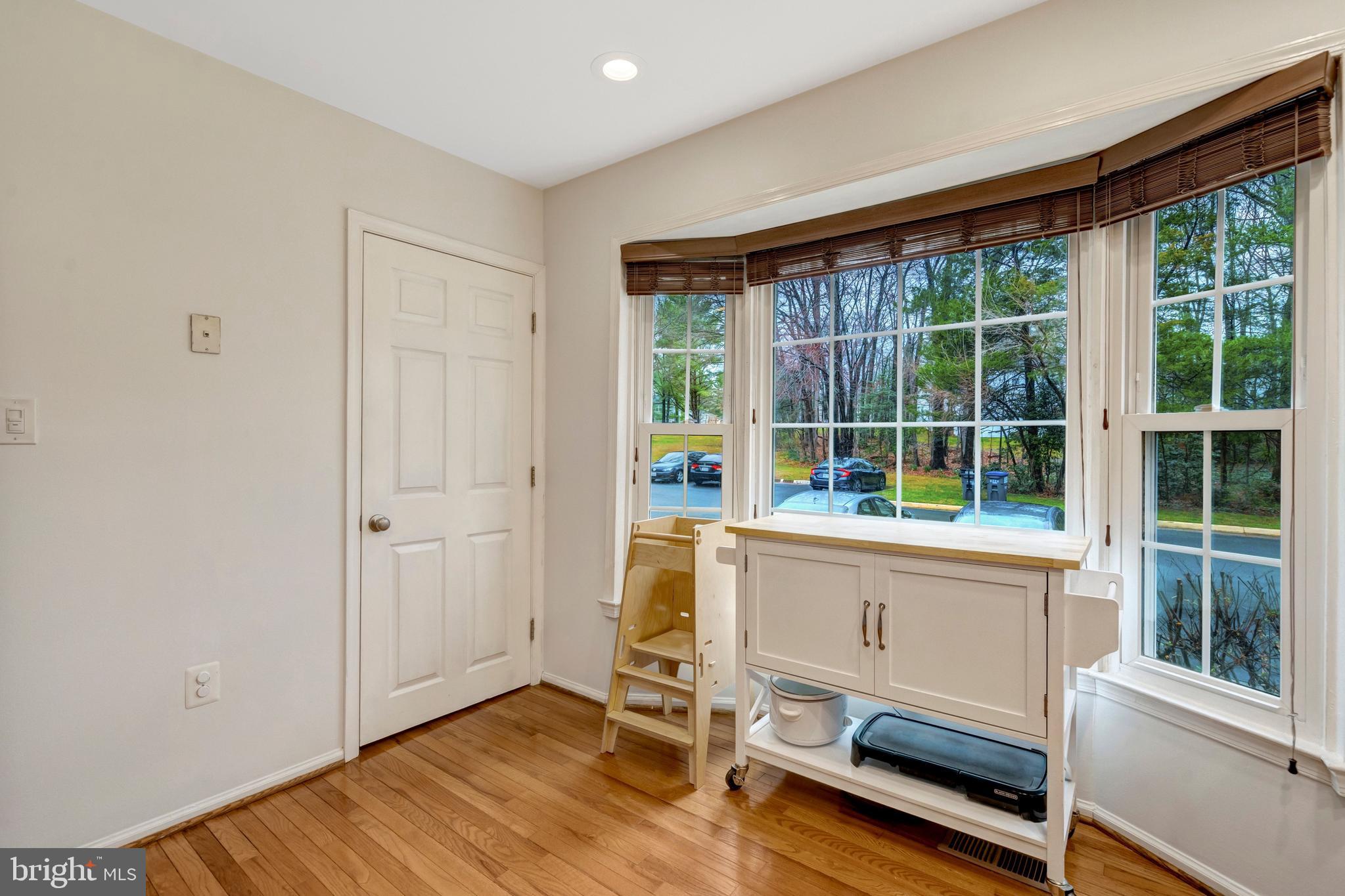 BURKE CENTRE - Residential