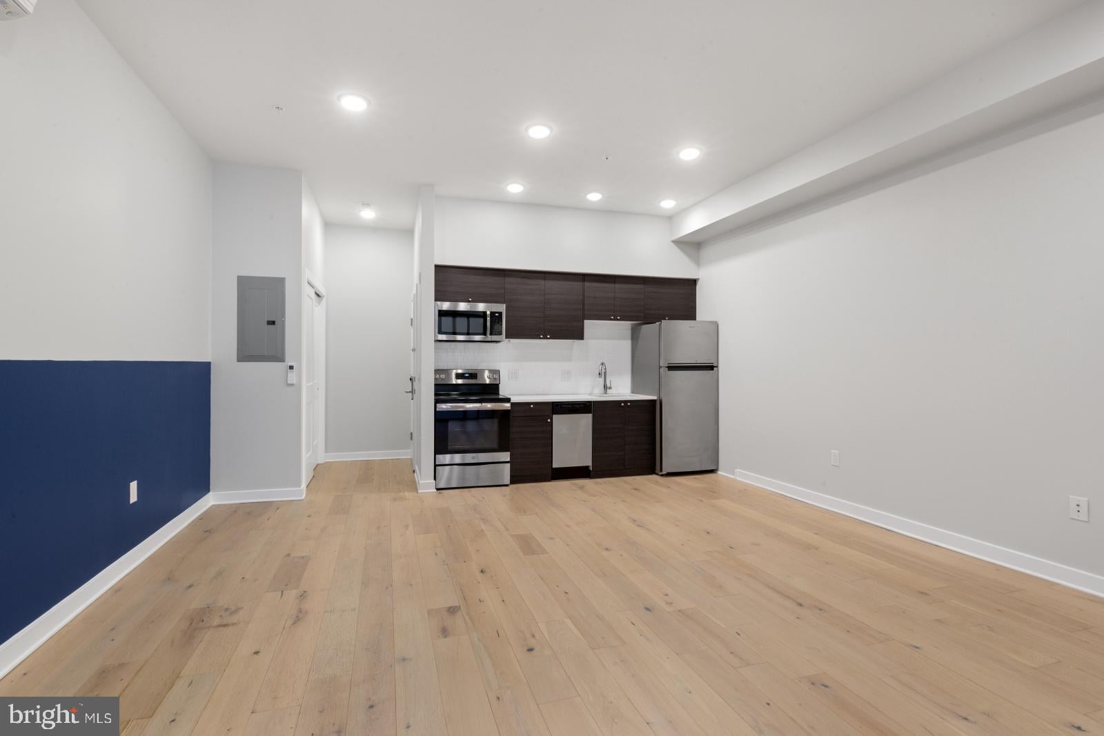 257 N 3RD STREET 5