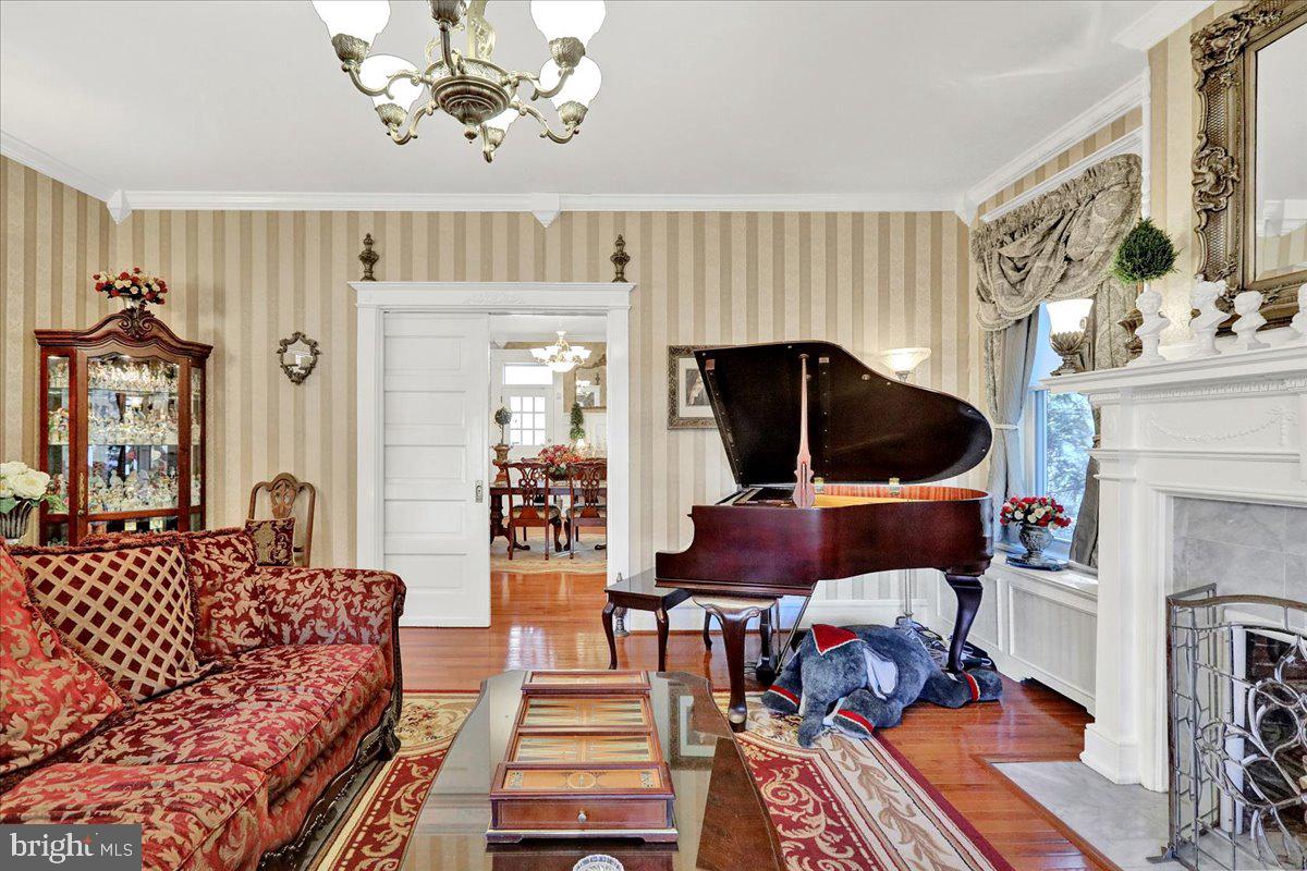 SCHOOL LANE HILLS - Residential