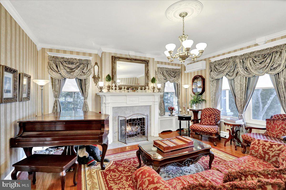 SCHOOL LANE HILLS - Residential