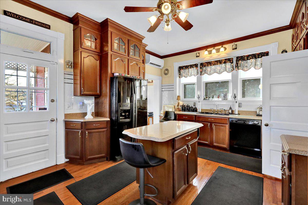 SCHOOL LANE HILLS - Residential