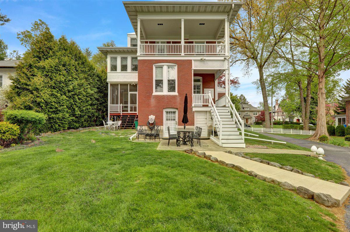 SCHOOL LANE HILLS - Residential