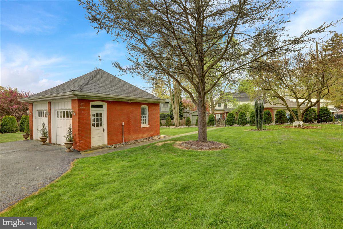 SCHOOL LANE HILLS - Residential