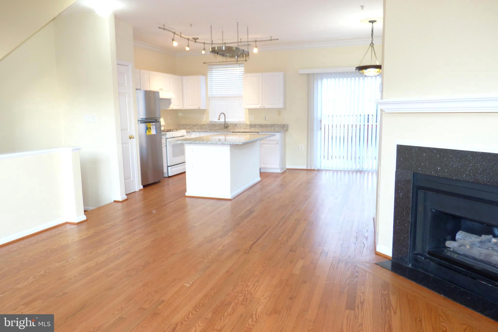 PARKSIDE AT ASHBURN - Residential