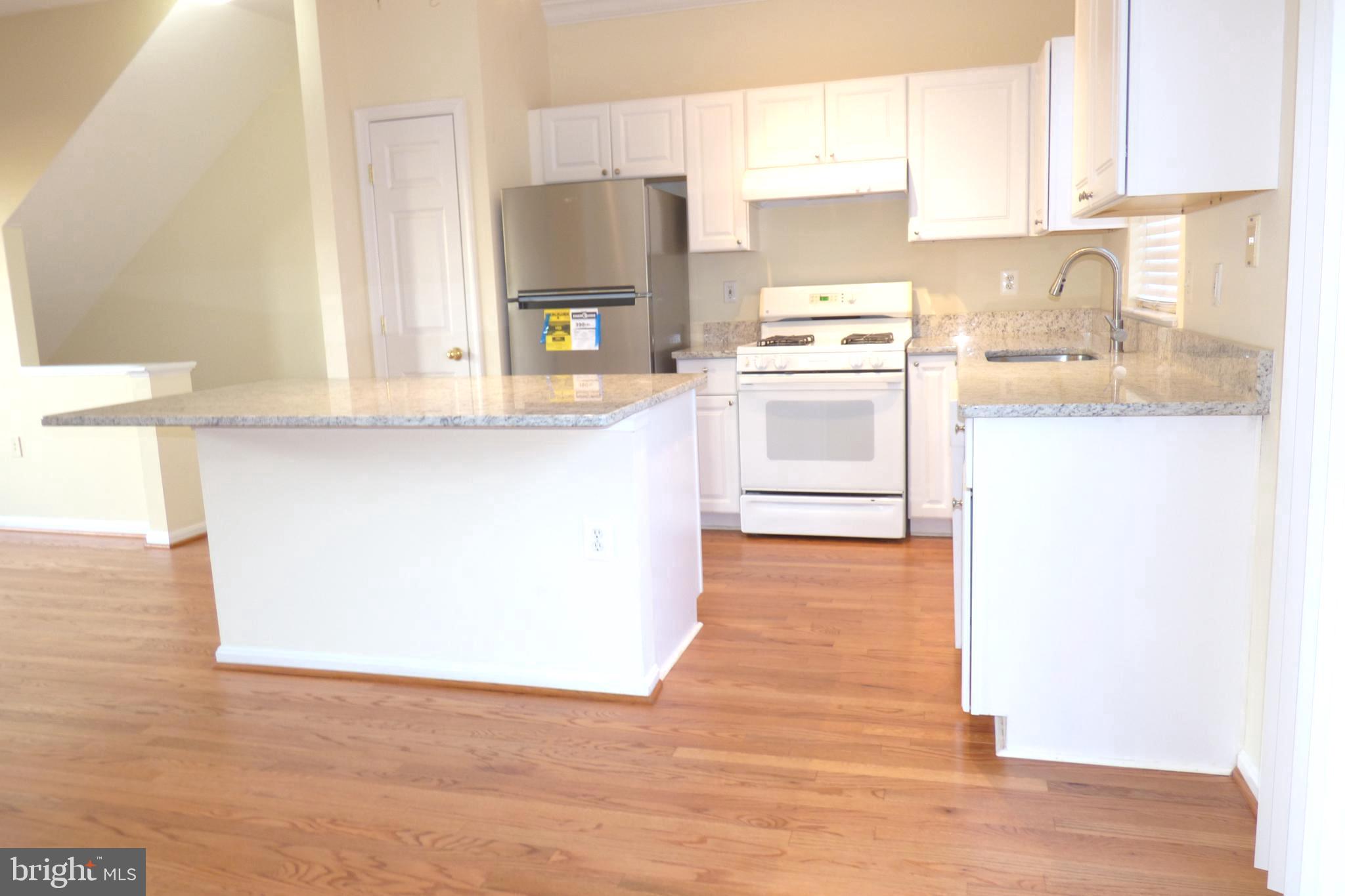 PARKSIDE AT ASHBURN - Residential