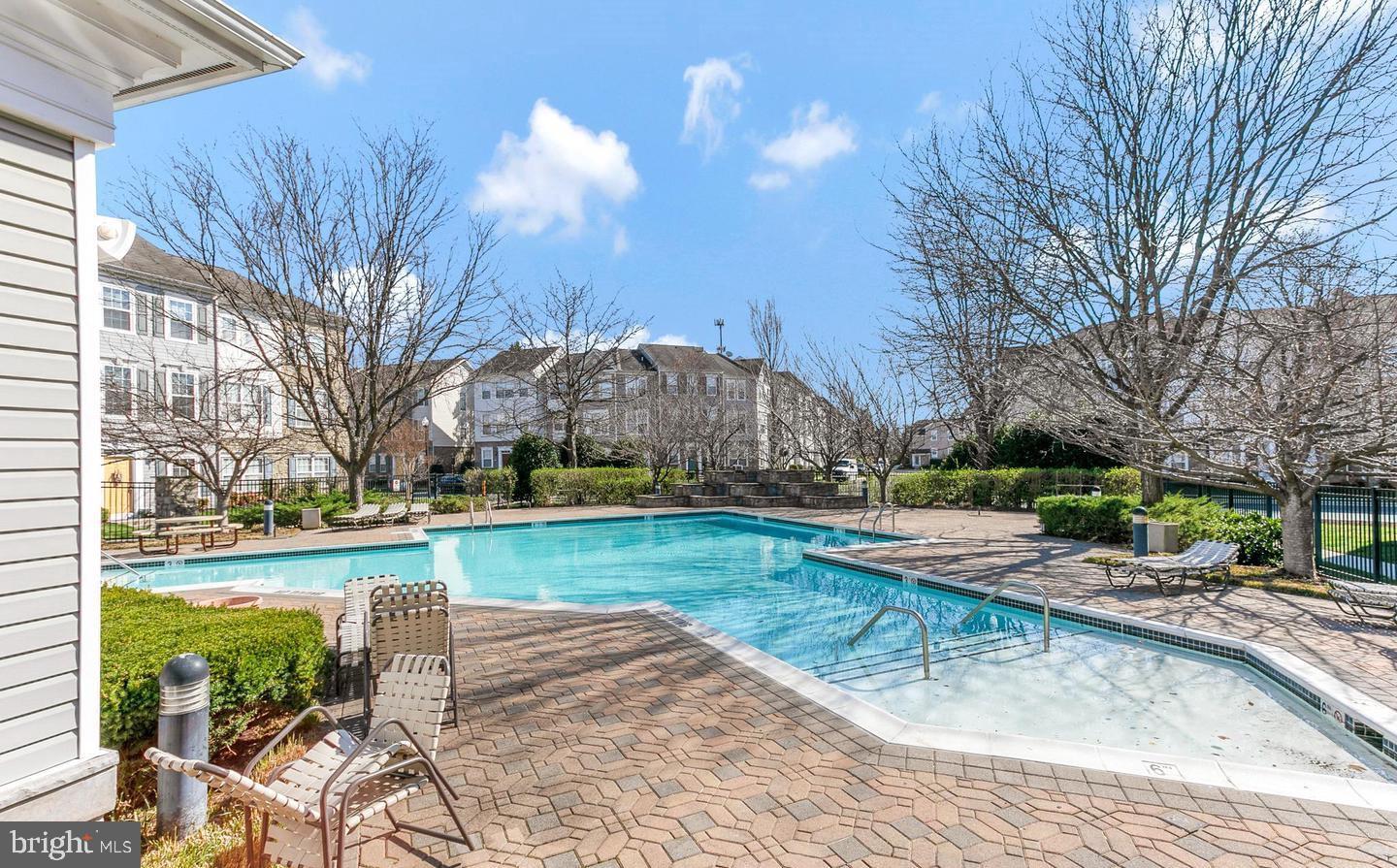 PARKSIDE AT ASHBURN - Residential