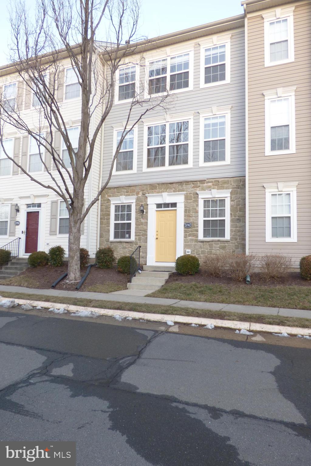 PARKSIDE AT ASHBURN - Residential