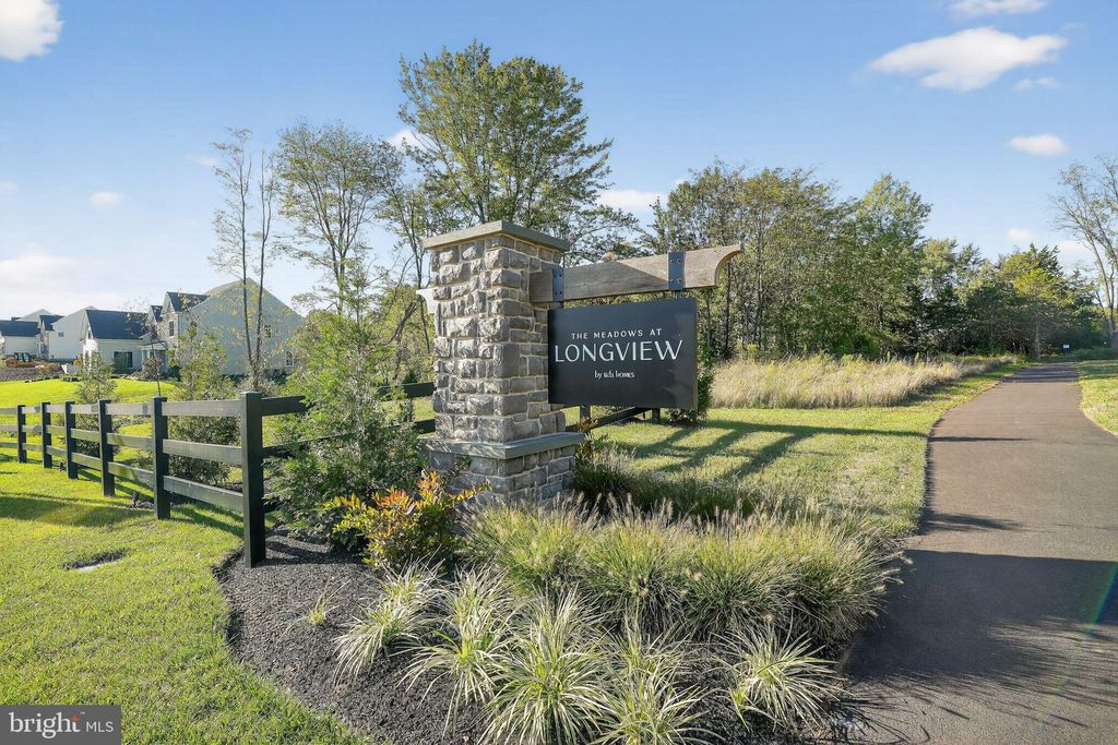 Photo of 409 Longview Dr, COLLEGEVILLE, PA 19426 (MLS # PAMC2154054)