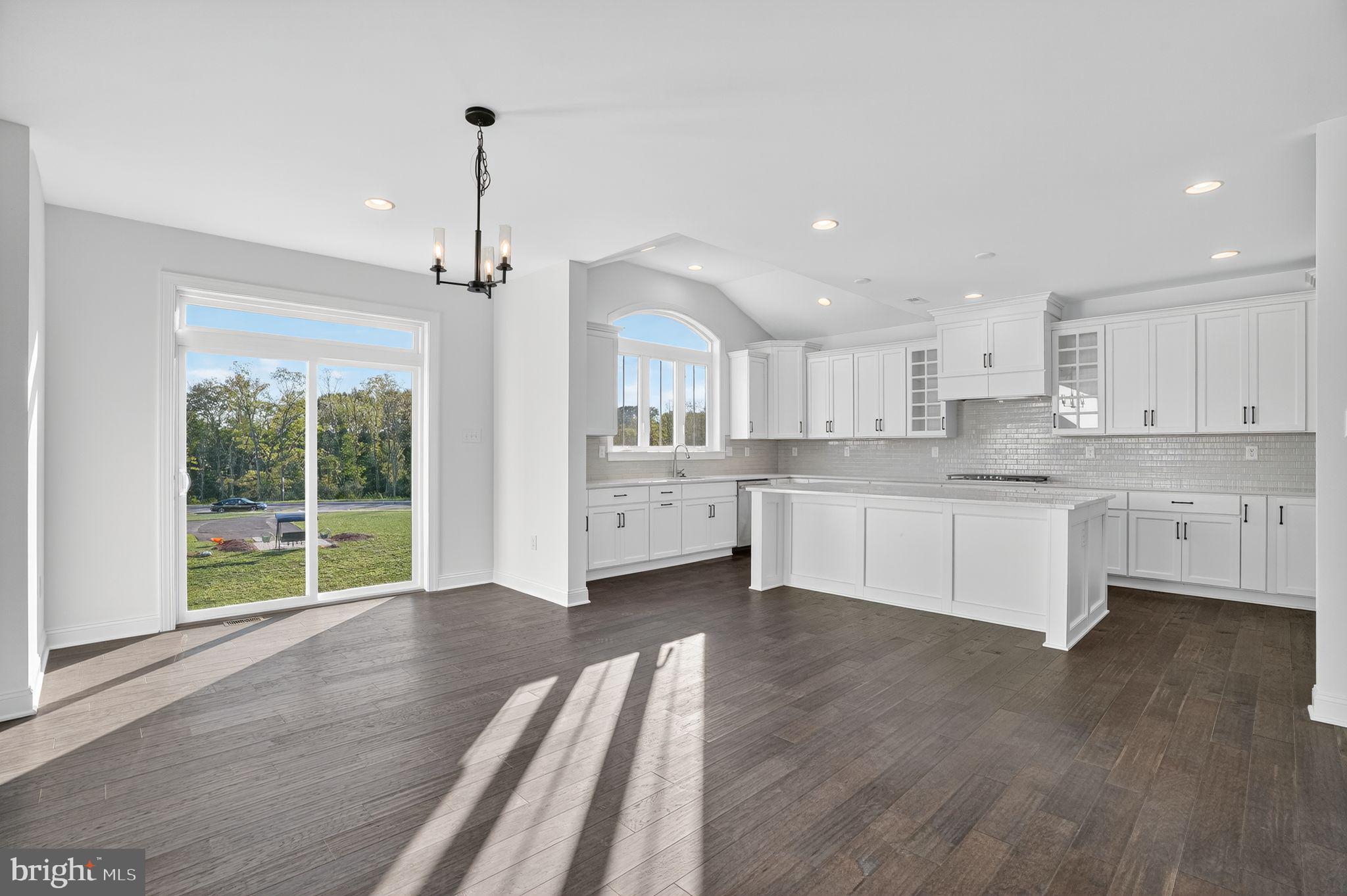 THE MEADOWS AT LONGVIEW - Residential