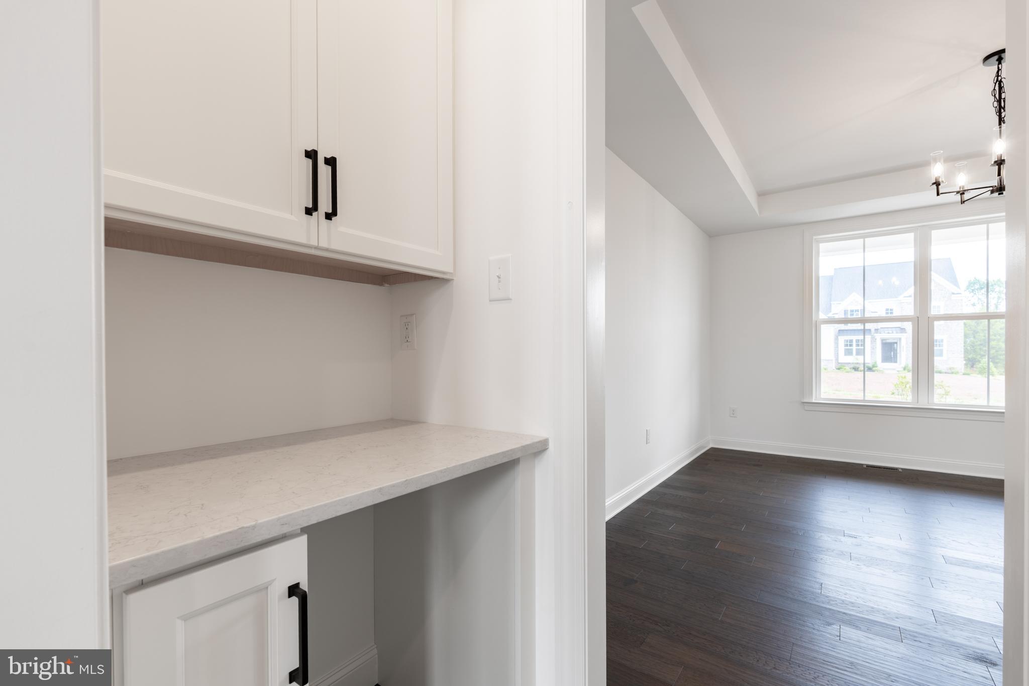 THE MEADOWS AT LONGVIEW - Residential