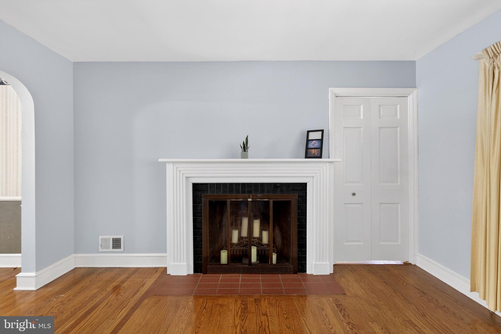 1105 HILLSIDE BOULEVARD