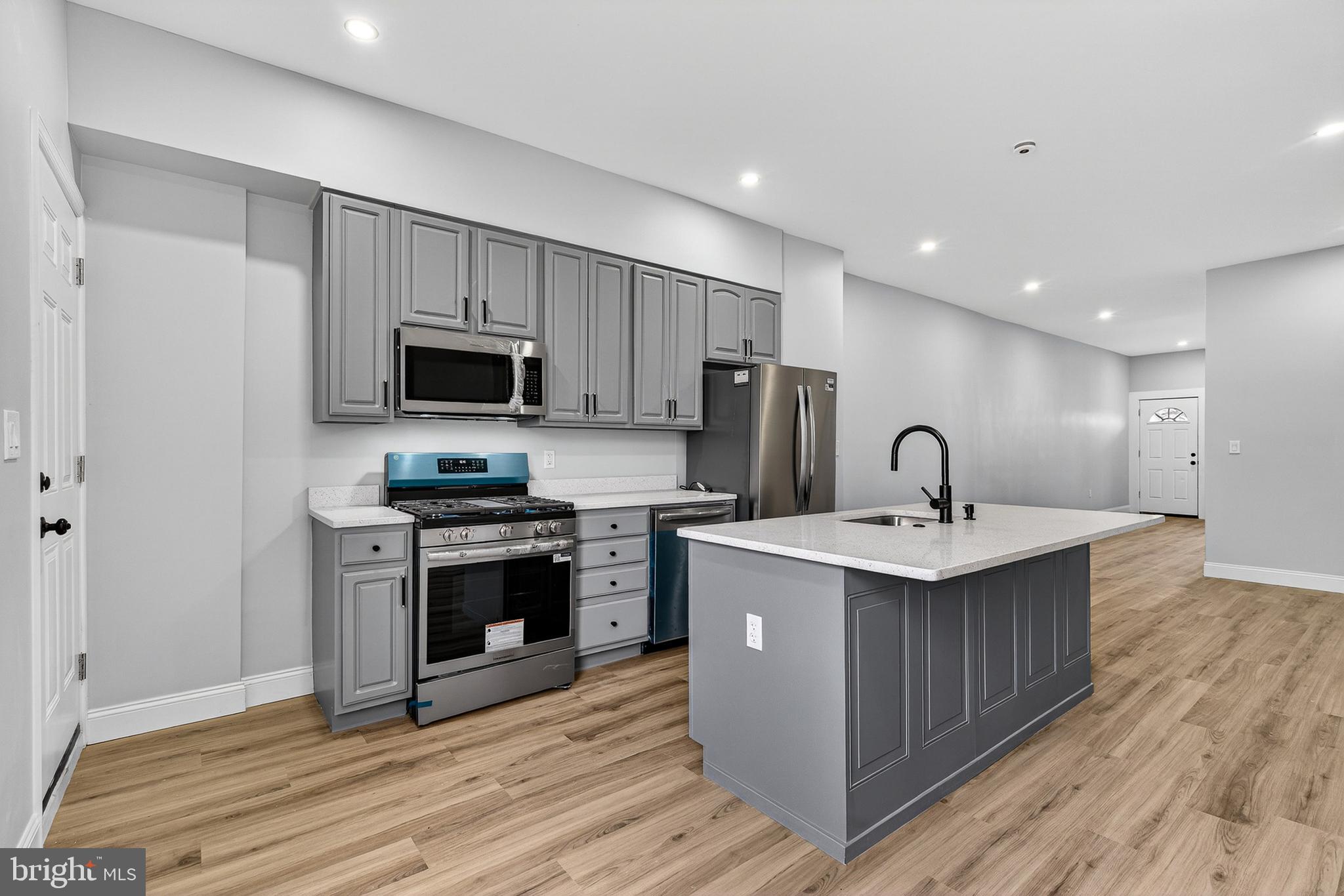 CLIFTON PARK - Residential