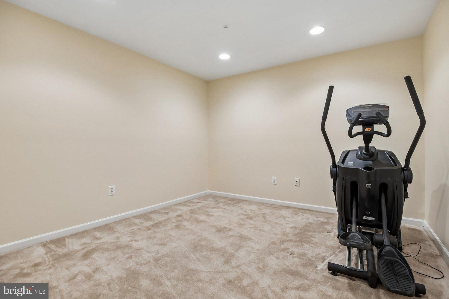 SNOWDEN OVERLOOK - Residential