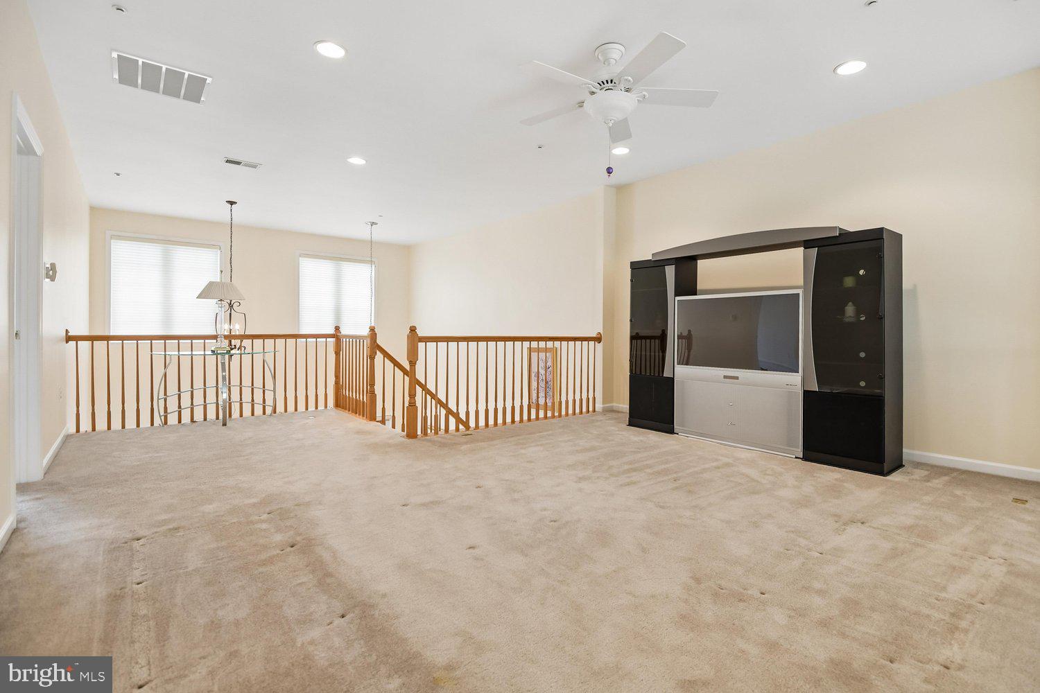 SNOWDEN OVERLOOK - Residential