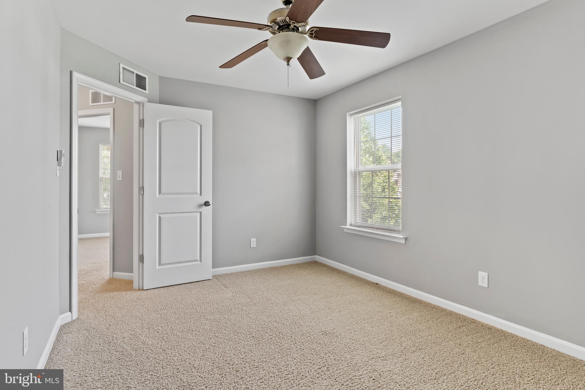 WINDING HILLS - DORSET SQ - Residential