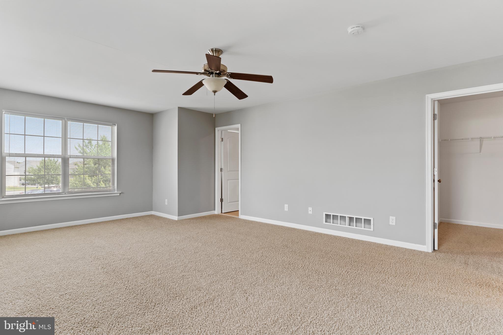 WINDING HILLS - DORSET SQ - Residential