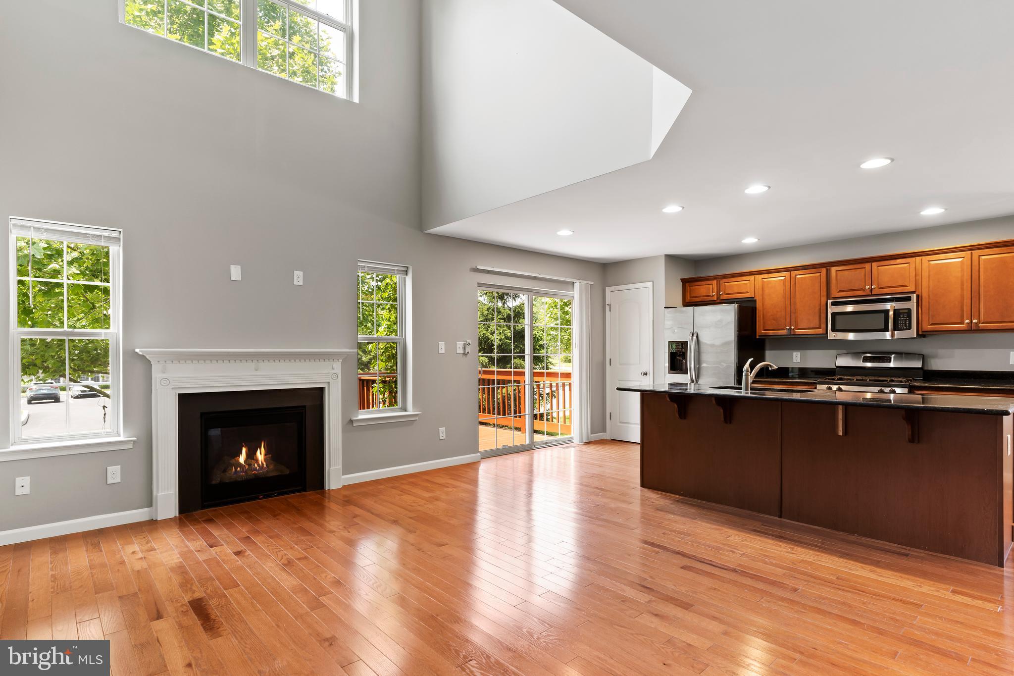 WINDING HILLS - DORSET SQ - Residential