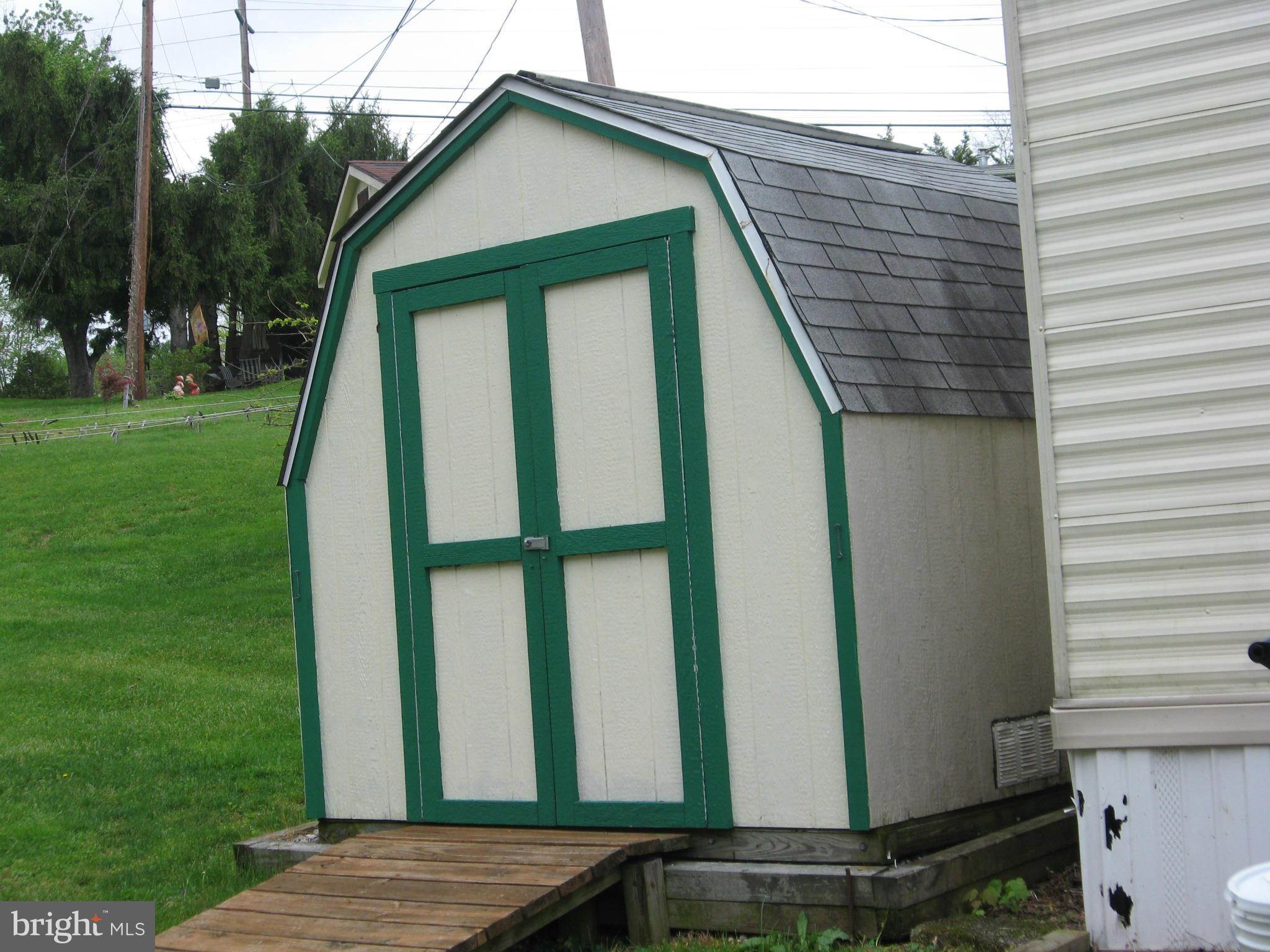 HILLANDALE HOMES - Residential