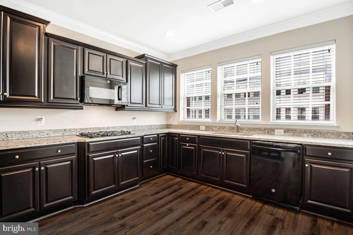 NATIONAL HARBOR - Residential Lease