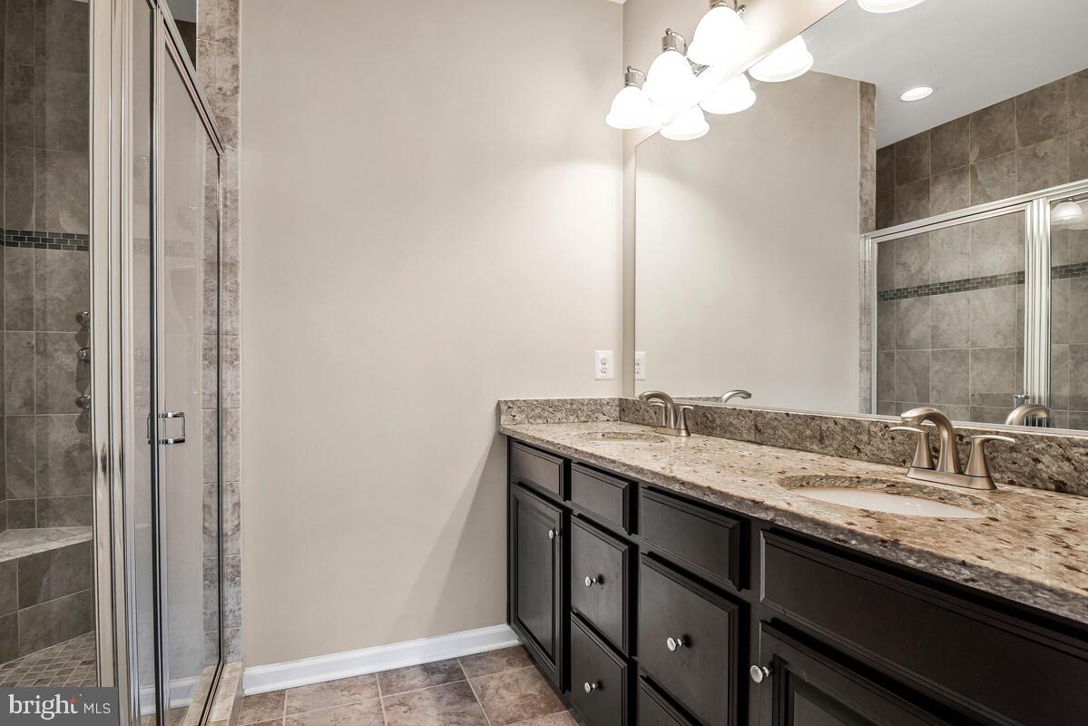 NATIONAL HARBOR - Residential Lease