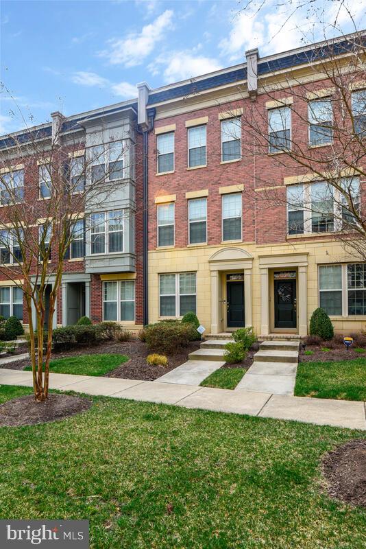 NATIONAL HARBOR - Residential Lease