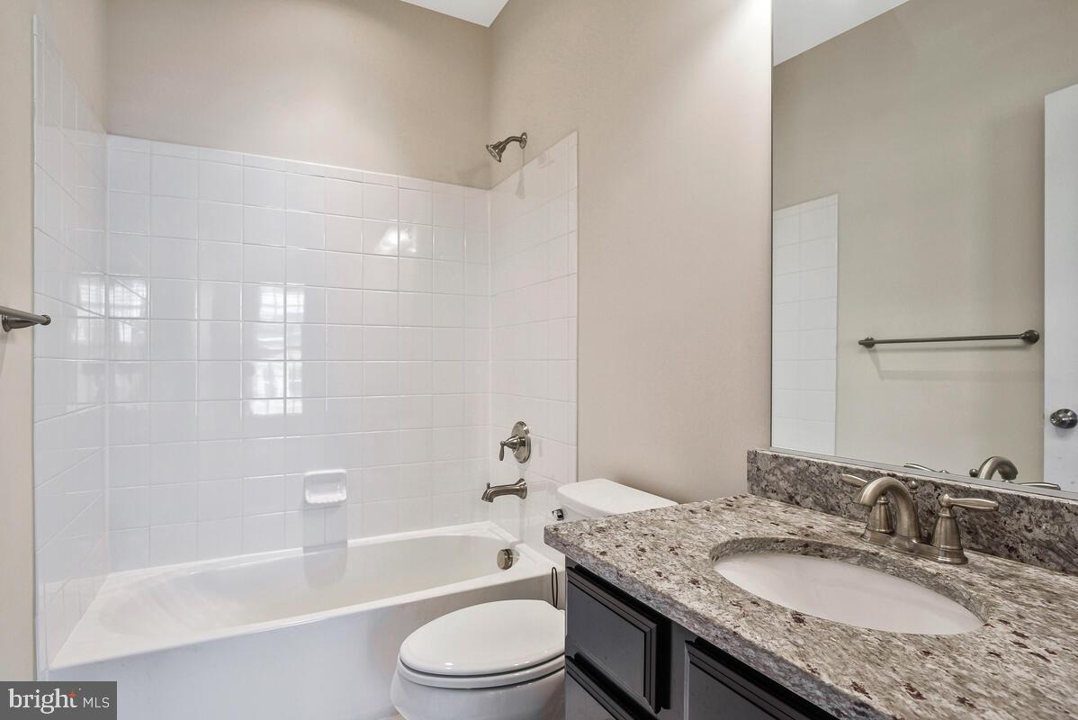 NATIONAL HARBOR - Residential Lease