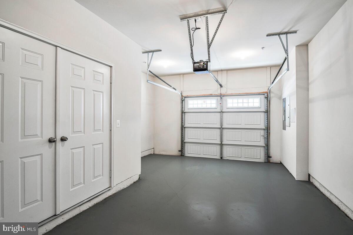 NATIONAL HARBOR - Residential Lease