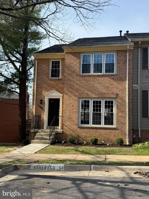 Townhouse For Sale - 7753 Shootingstar Drive<br/> SPRINGFIELD, VA 22152