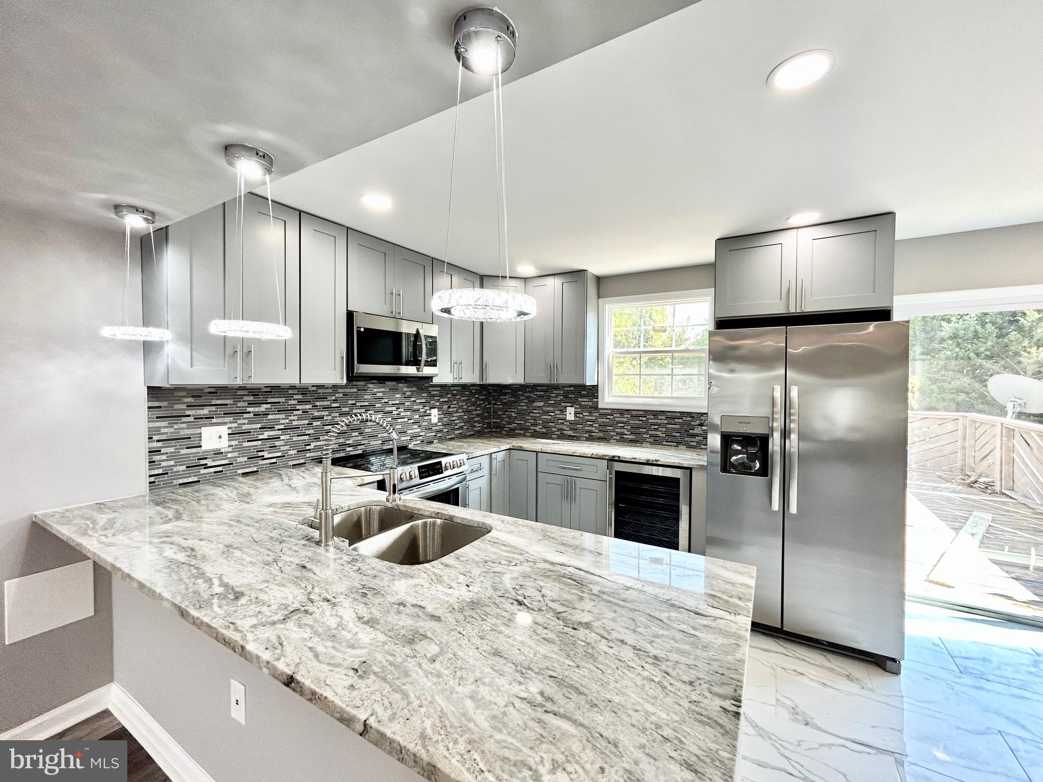 WOODBRIDGE CENTER - Residential