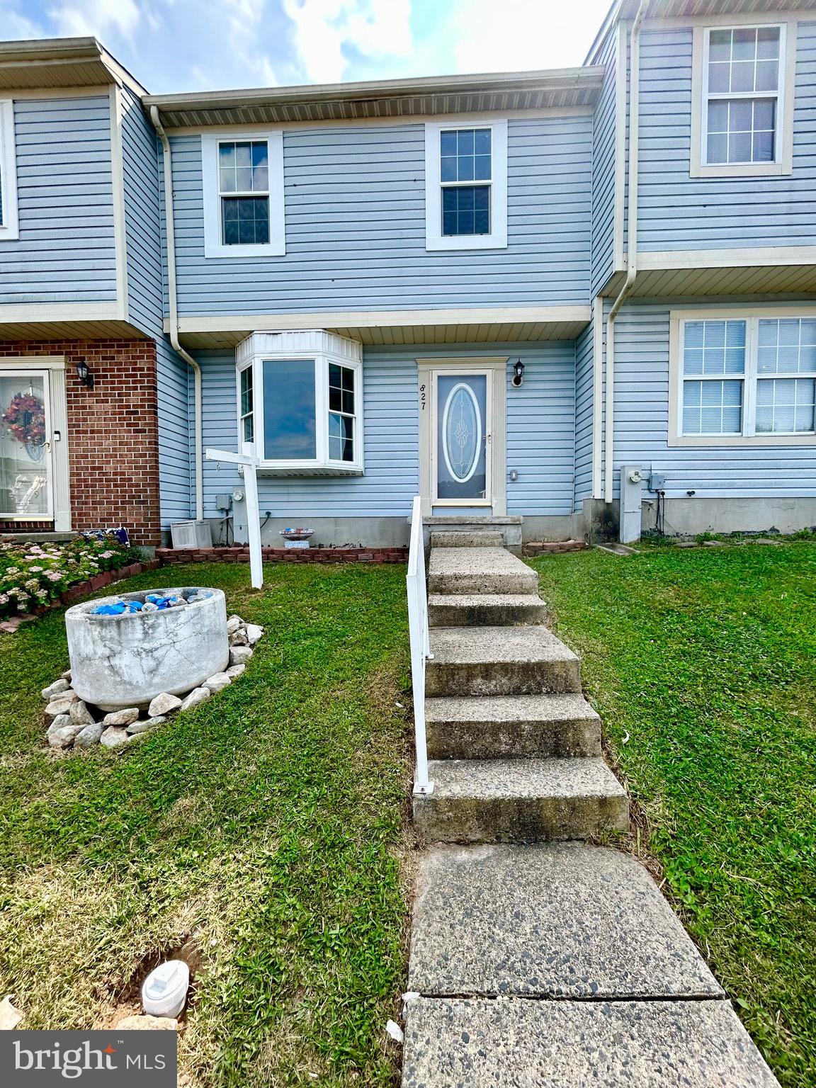 WOODBRIDGE CENTER - Residential