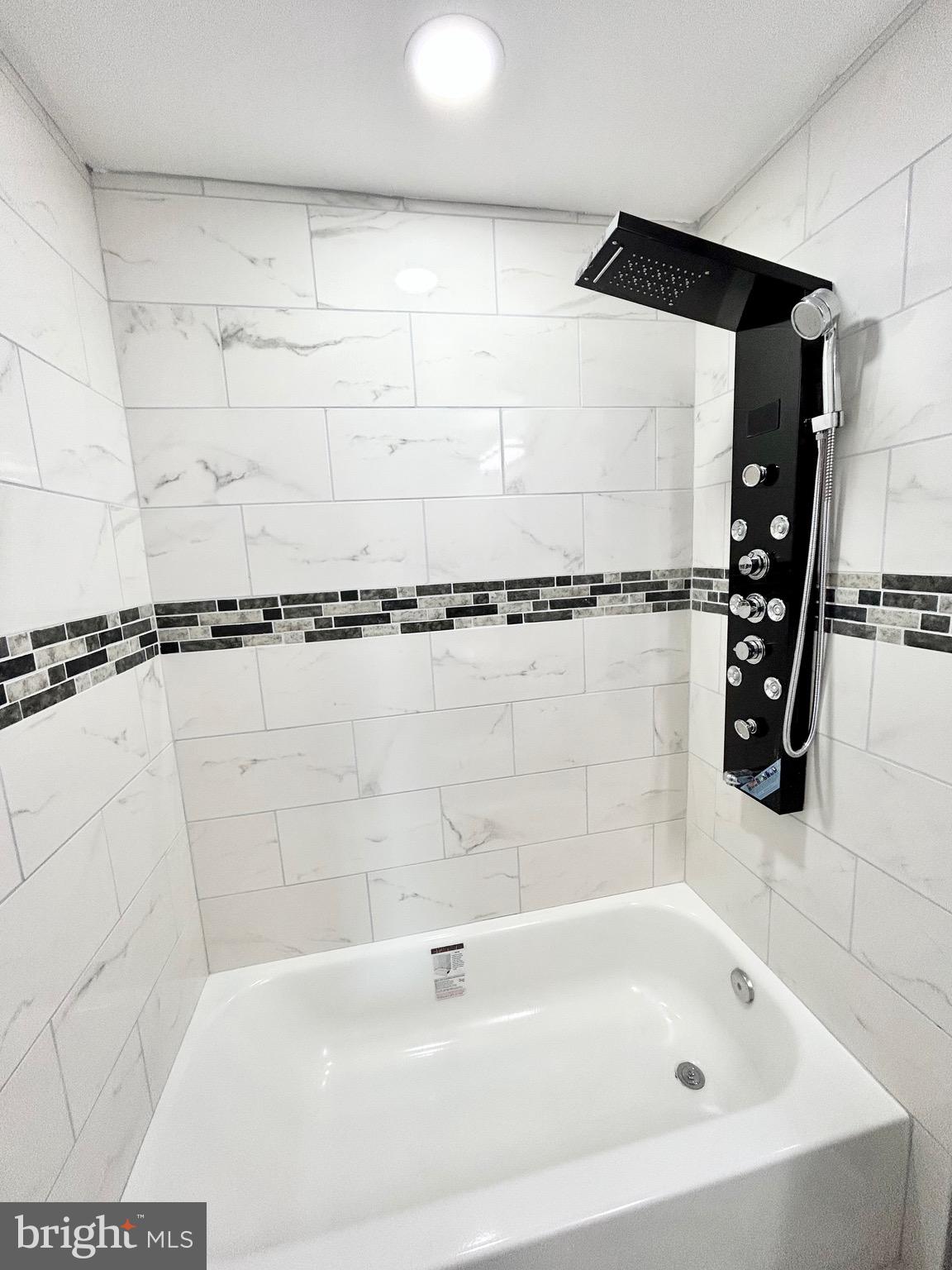 WOODBRIDGE CENTER - Residential