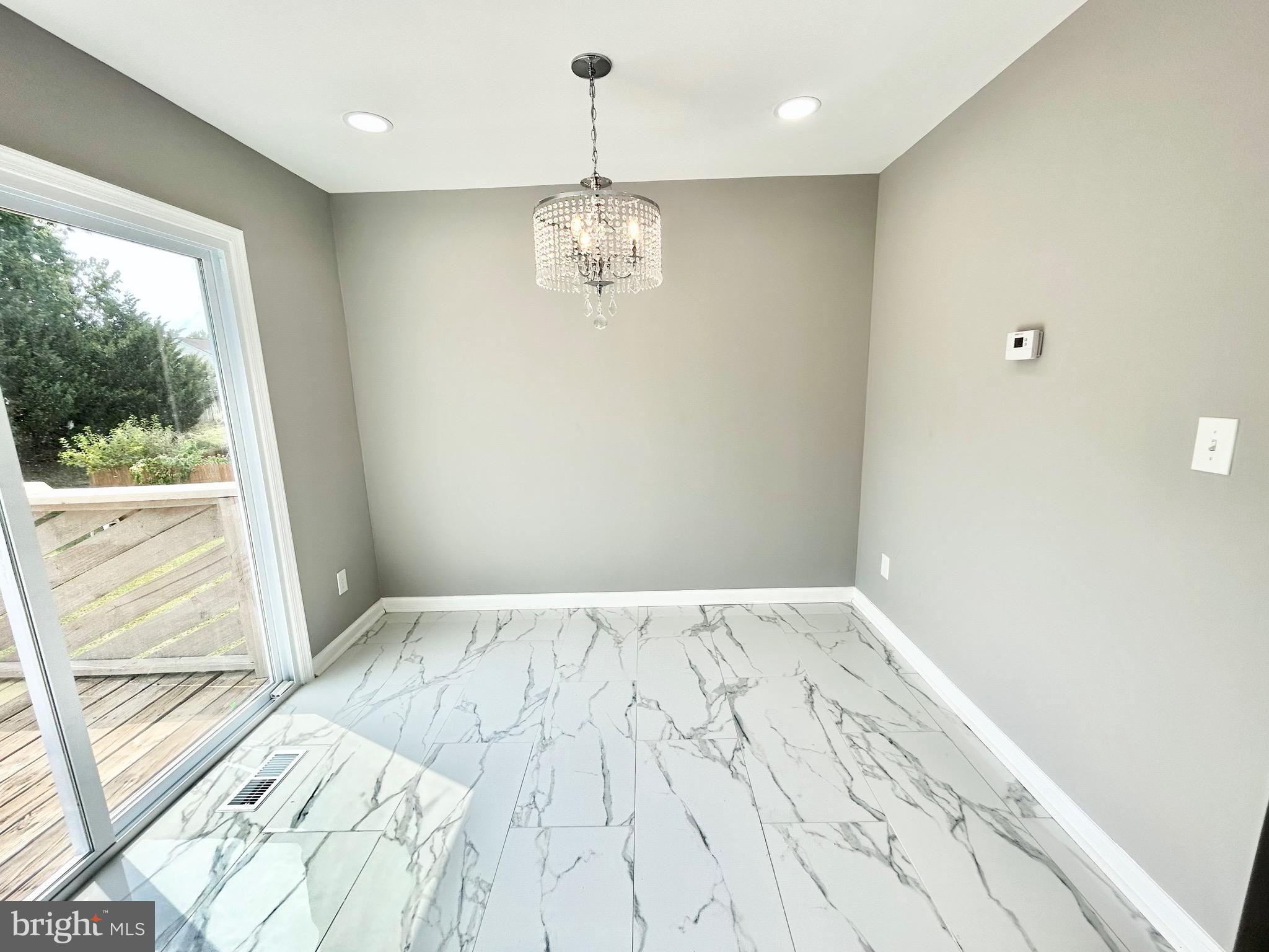 WOODBRIDGE CENTER - Residential