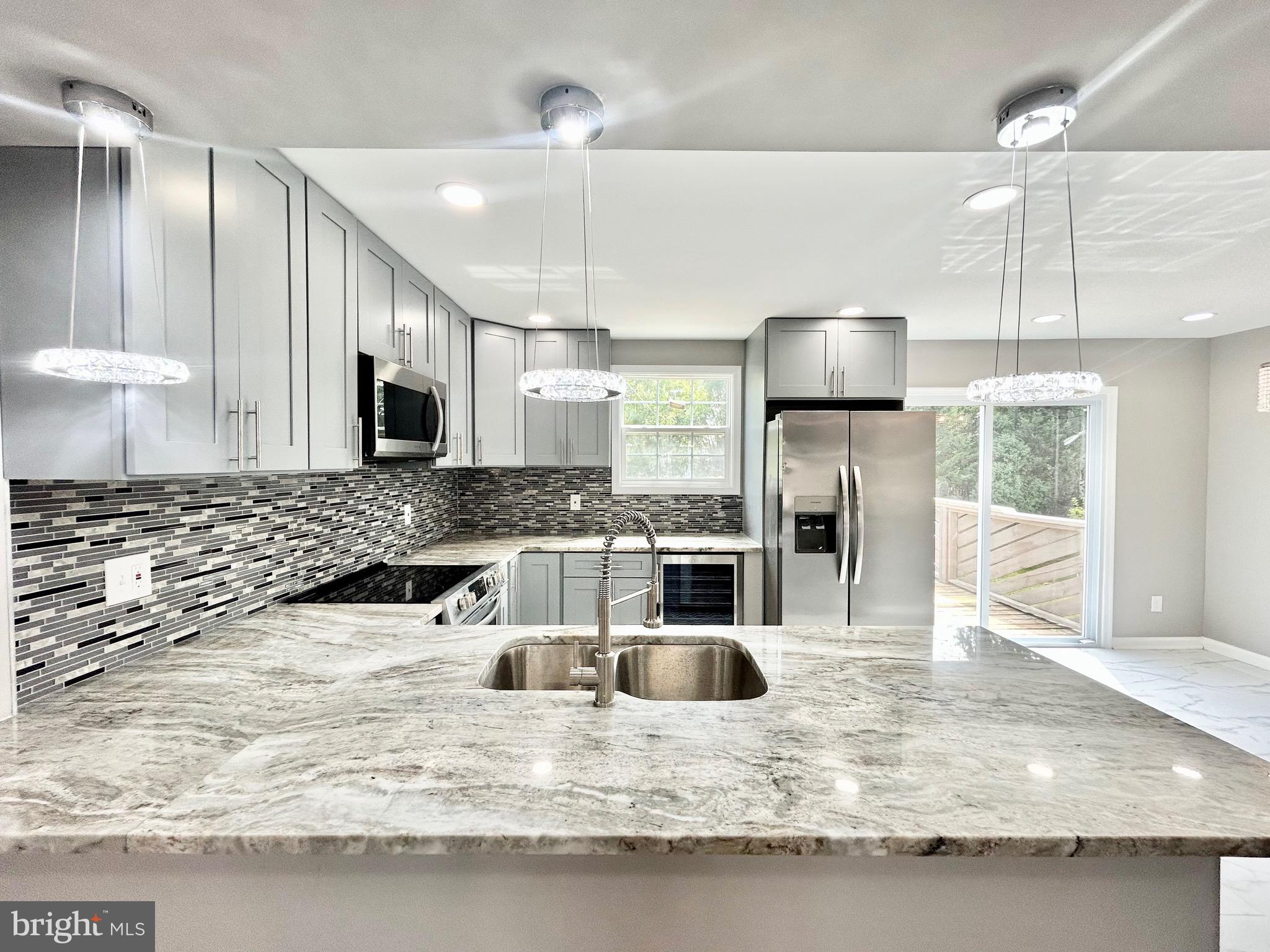 WOODBRIDGE CENTER - Residential