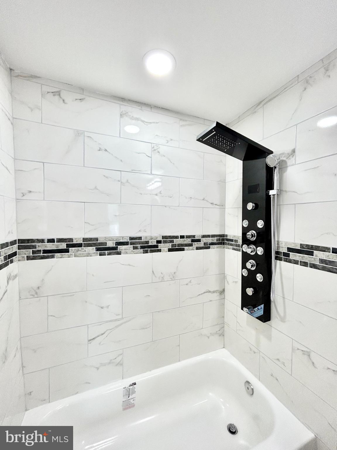 WOODBRIDGE CENTER - Residential