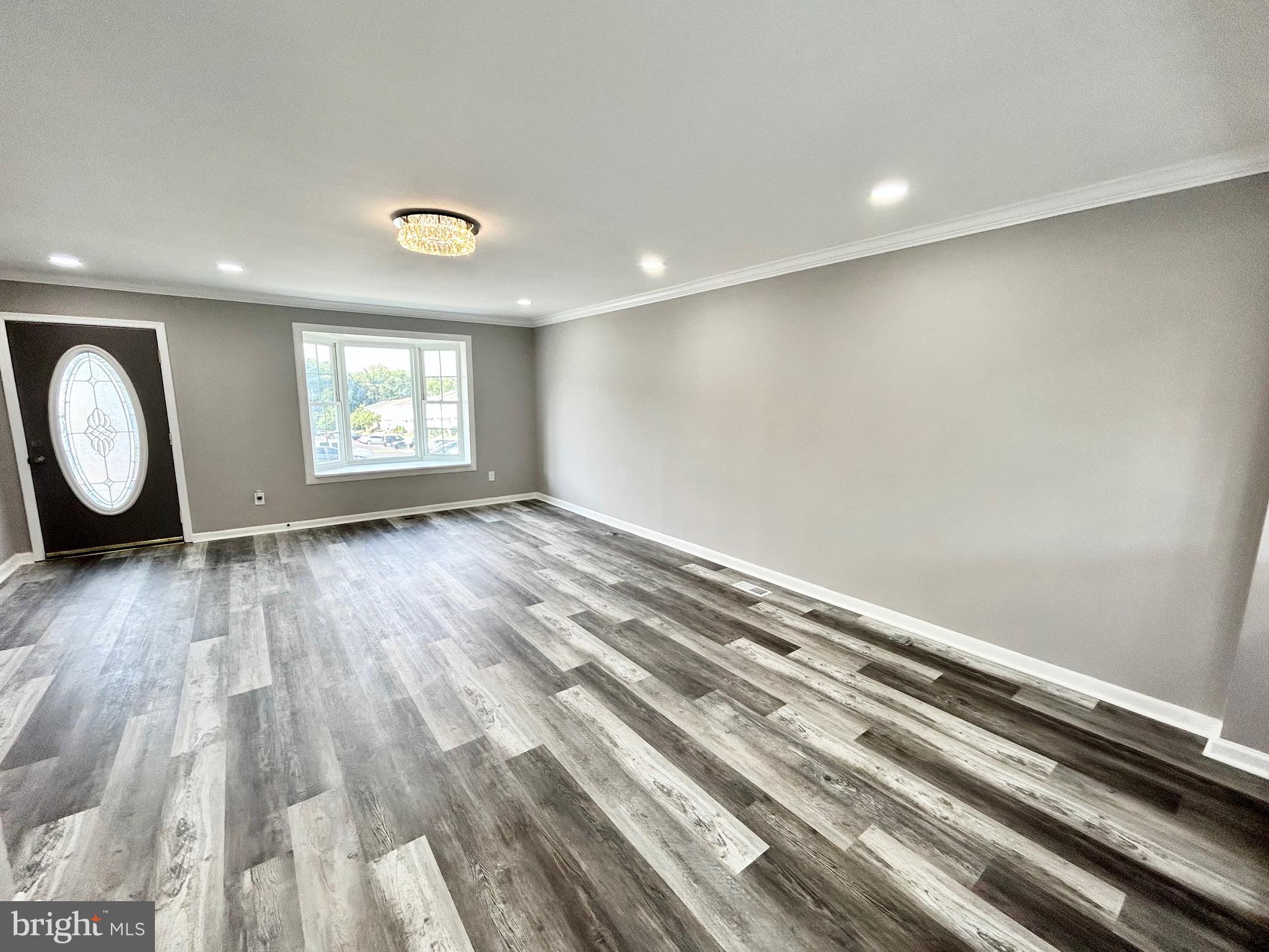 WOODBRIDGE CENTER - Residential