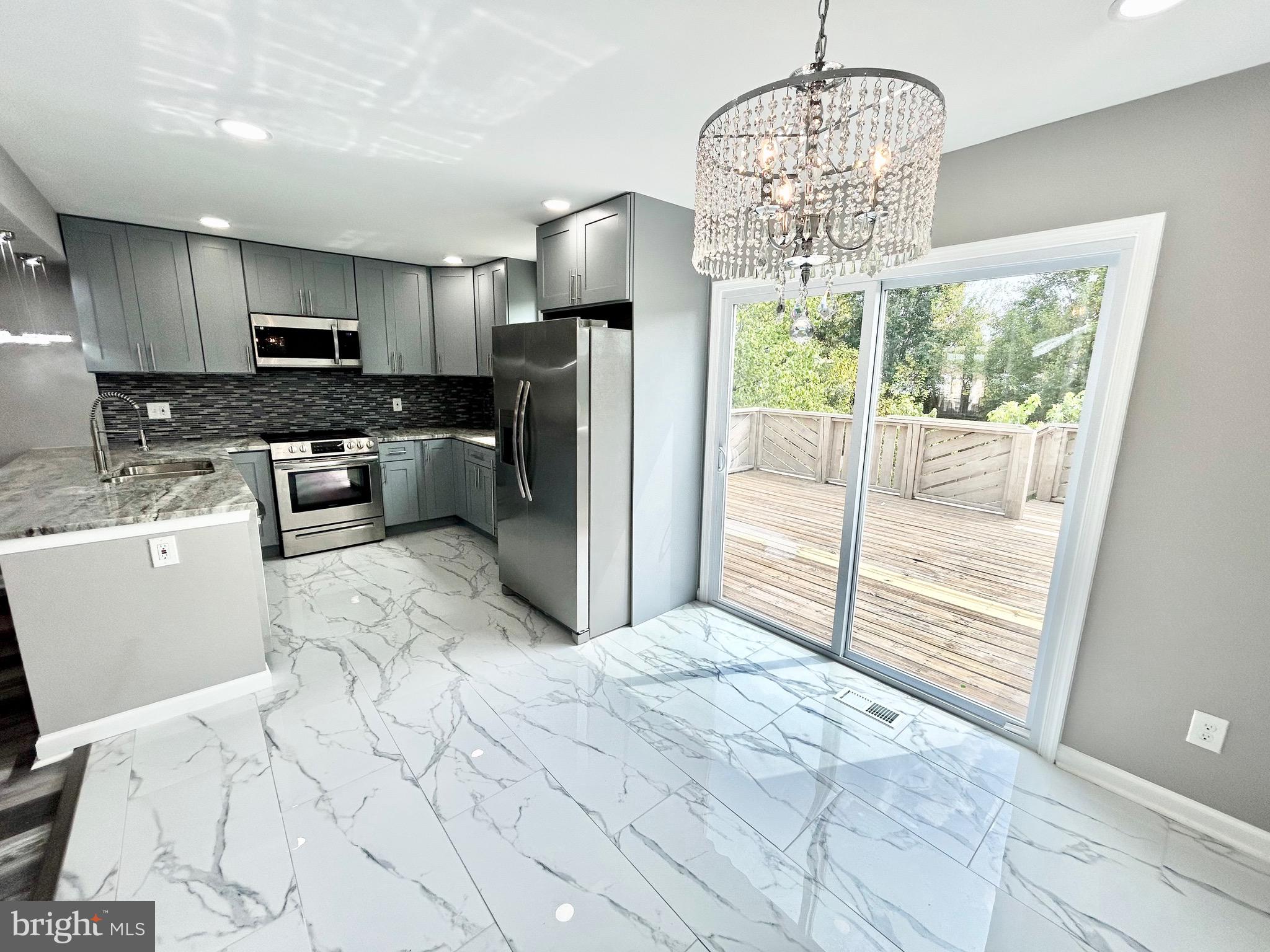 WOODBRIDGE CENTER - Residential