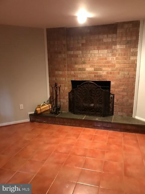 TIMBERLAWN - Residential Lease