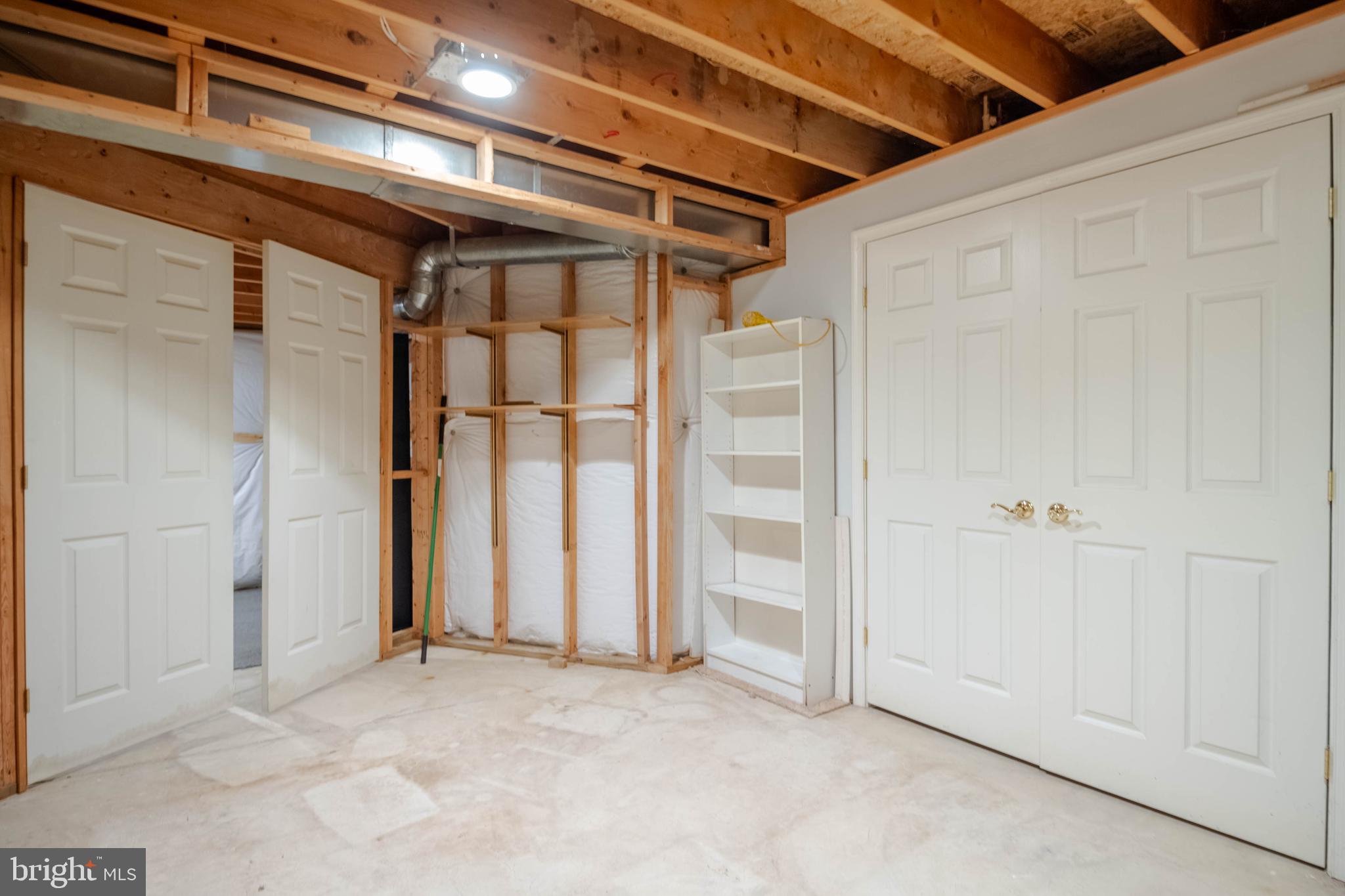 BEACHWOOD ESTATES - Residential