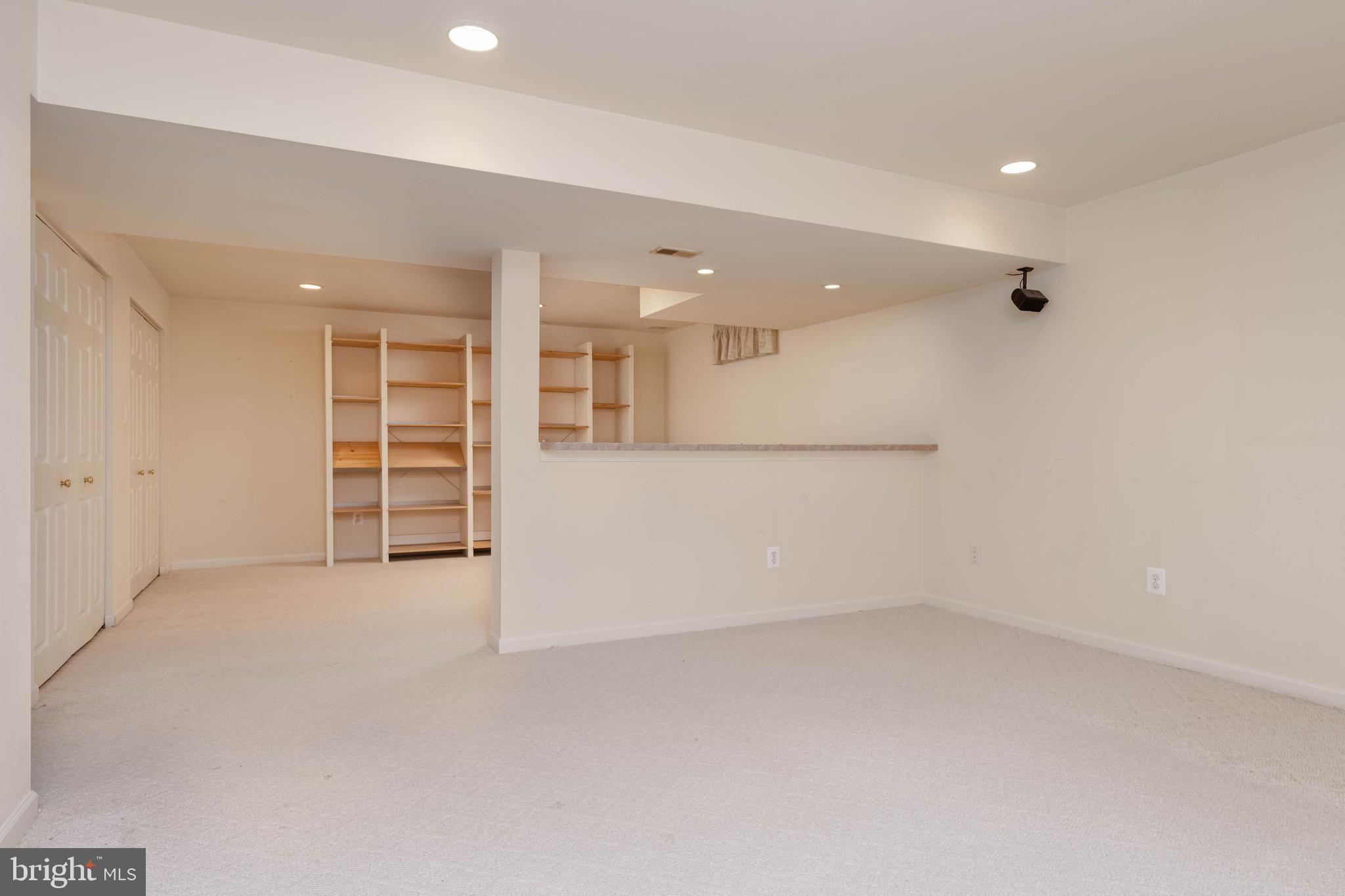 BEACHWOOD ESTATES - Residential