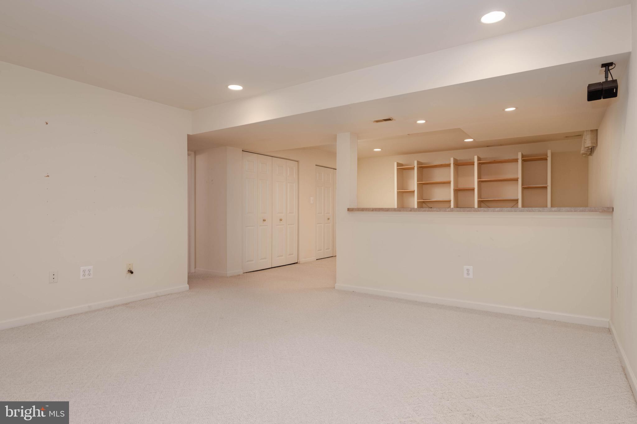 BEACHWOOD ESTATES - Residential