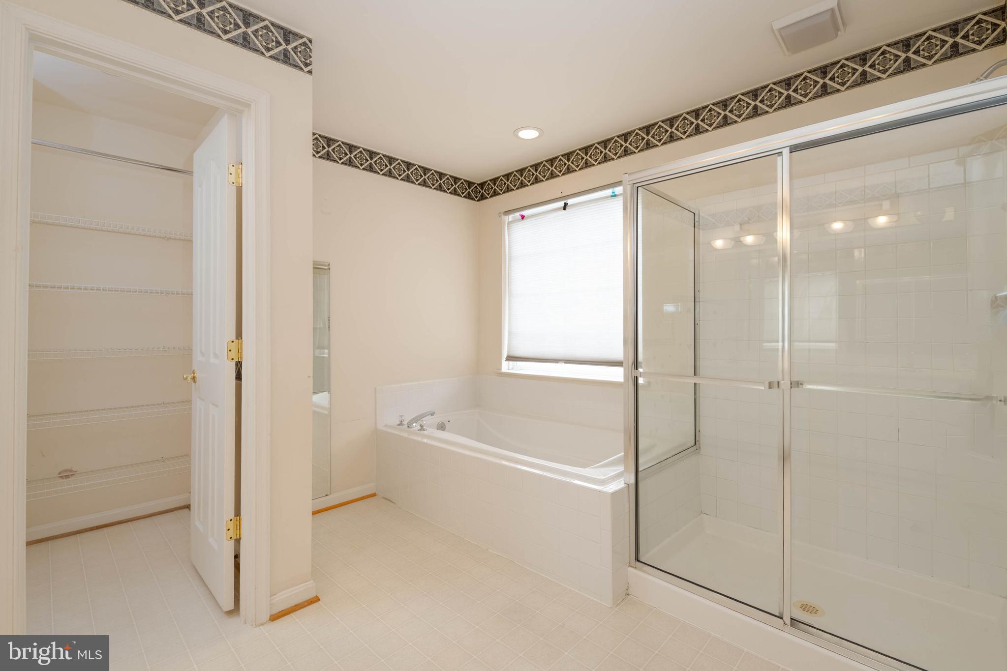 BEACHWOOD ESTATES - Residential